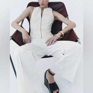 ZARA | white relaxed fit jeans | 2